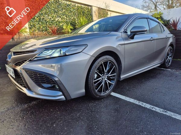 Toyota Camry Saloon, Petrol Hybrid, 2023, Grey