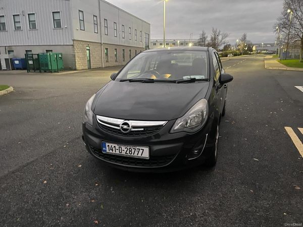 Opel Corsa Hatchback, Petrol, 2014, Black