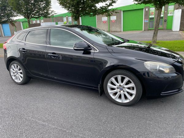 Volvo V40 Hatchback, Petrol, 2014, Black