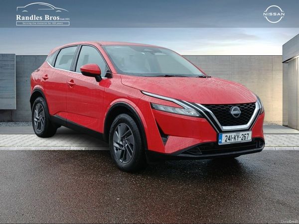 Nissan Qashqai MPV, Petrol, 2024, Red