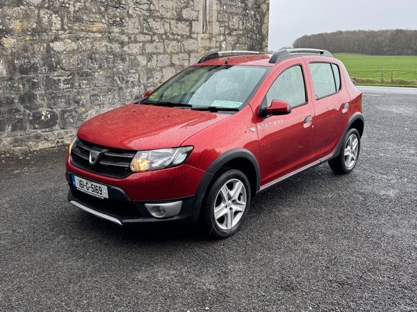 Dacia Sandero Stepway Hatchback, Diesel, 2016, Red
