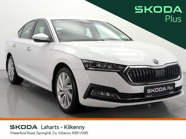 Skoda Octavia Saloon, Diesel, 2023, White