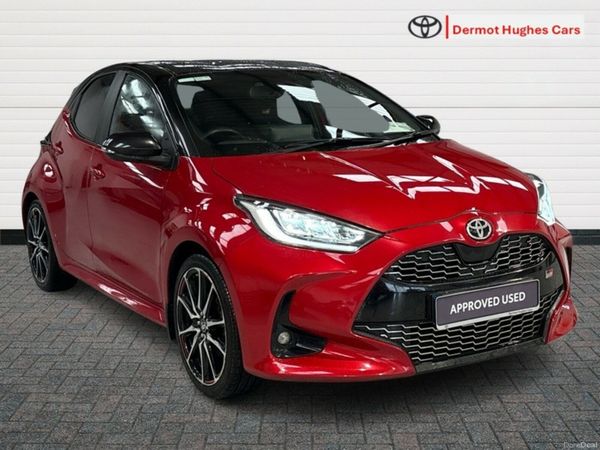 Toyota Yaris Hatchback, Petrol Hybrid, 2023, Red