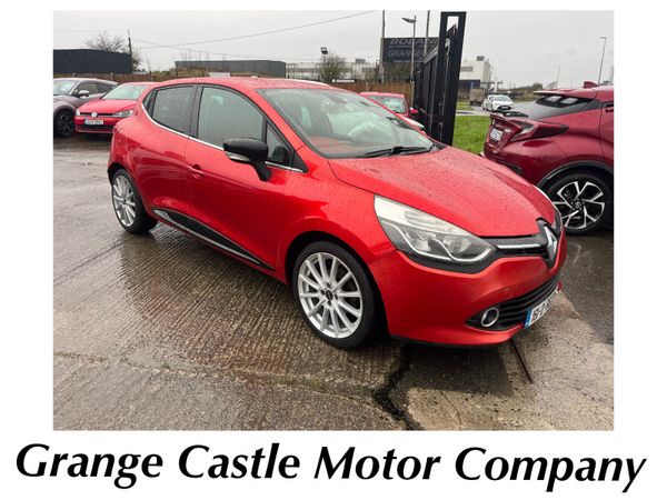 Renault Clio Hatchback, Petrol, 2016, Red