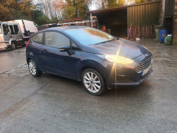 Ford Fiesta Hatchback, Petrol, 2015, Blue