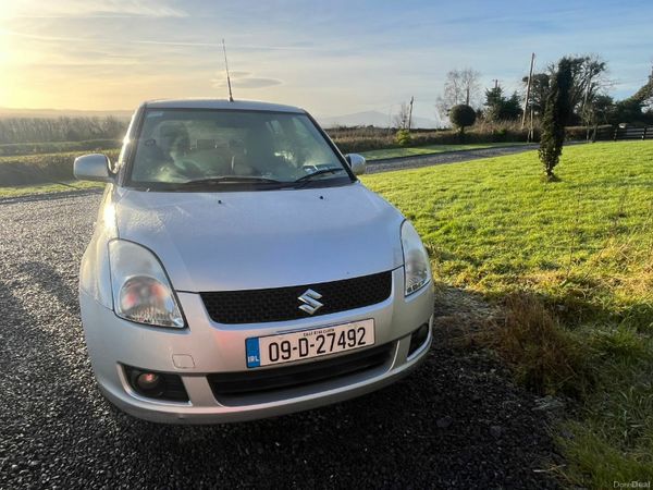 Suzuki Swift Hatchback, Petrol, 2009, Silver