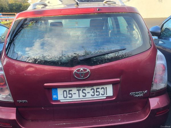 Toyota Corolla Estate/Jeep, Petrol, 2005, Red