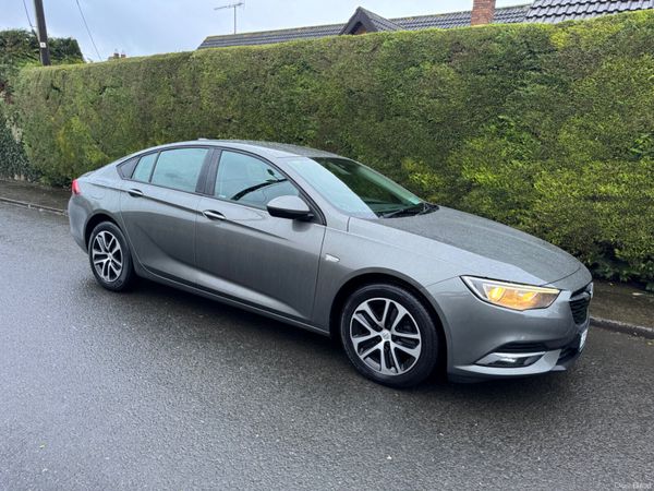 Opel Insignia Hatchback, Diesel, 2017, Grey