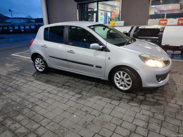 Renault Clio Hatchback, Petrol, 2008, Silver