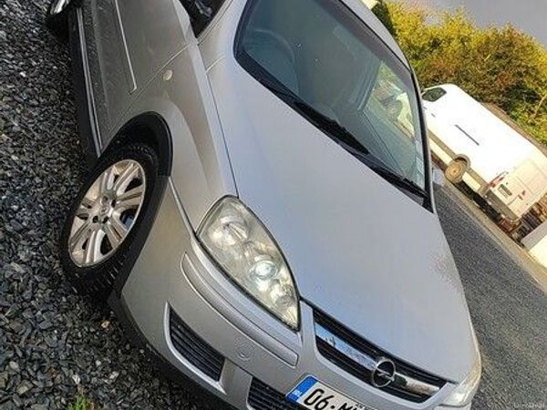 Opel Corsa Hatchback, Diesel, 2006, Silver
