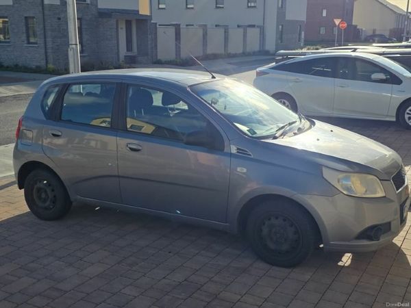 Chevrolet Aveo Hatchback, Petrol, 2009, Grey