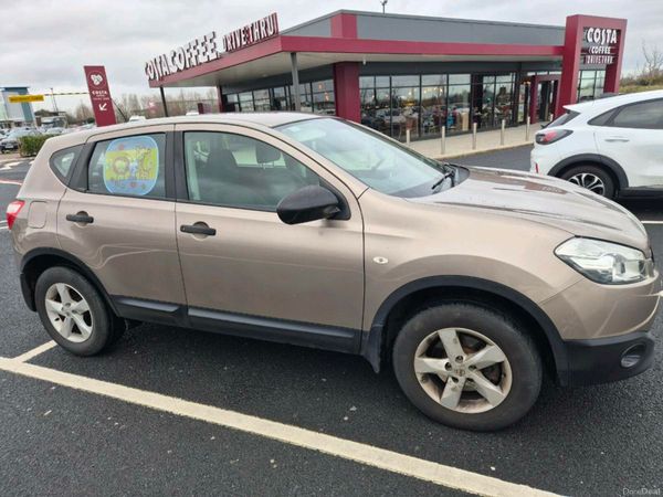 Nissan Qashqai MPV, Diesel, 2013, Brown