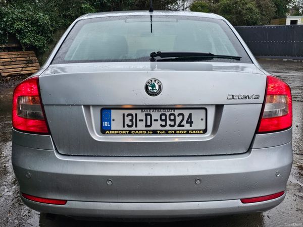 Skoda Octavia Saloon, Petrol, 2013, Silver