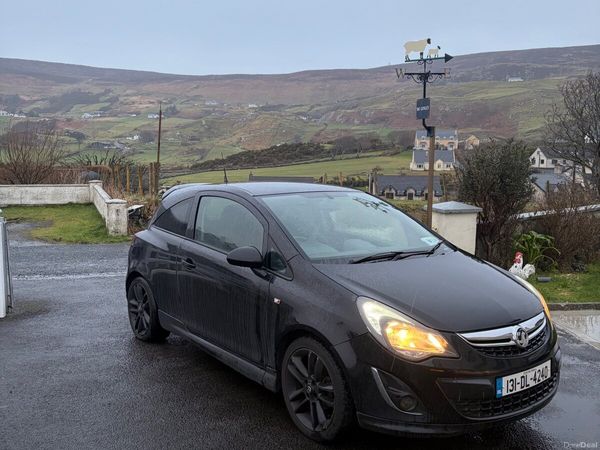Vauxhall Corsa Hatchback, Diesel, 2013, Black
