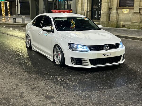 Volkswagen Jetta Saloon, Diesel, 2011, White