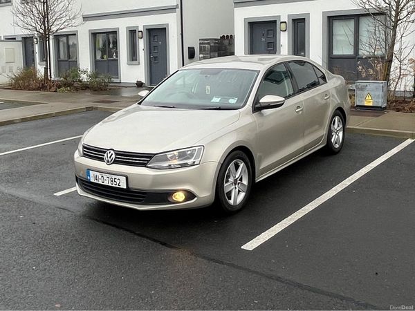Volkswagen Jetta Saloon, Diesel, 2014, Silver