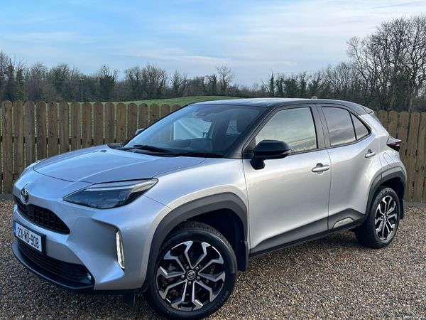 Toyota Yaris Cross Hatchback, Petrol Hybrid, 2023, Grey