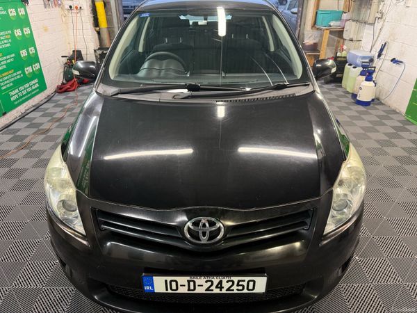 Toyota Auris Hatchback, Petrol, 2010, Black