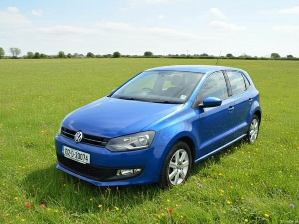 Volkswagen Polo Hatchback, Petrol, 2013, Blue