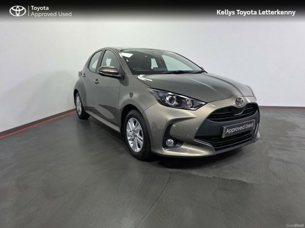 Toyota Yaris Hatchback, Petrol Hybrid, 2025, Bronze