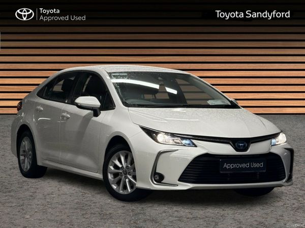 Toyota Corolla Saloon, Petrol Hybrid, 2023, White