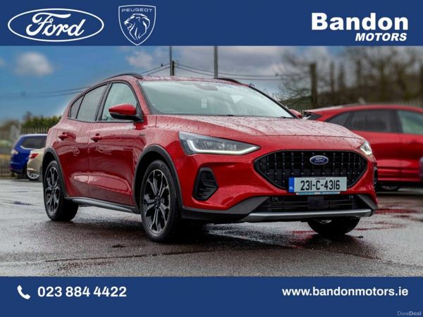 Ford Focus Hatchback, Petrol, 2023, Red