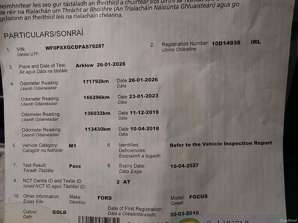 Ford Focus Hatchback, Diesel, 2010, Gold