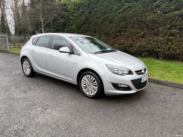 Opel Astra Hatchback, Diesel, 2015, Silver