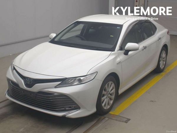 Toyota Camry Saloon, Petrol Hybrid, 2020, White