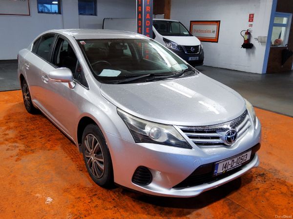 Toyota Avensis Saloon, Diesel, 2014, Silver