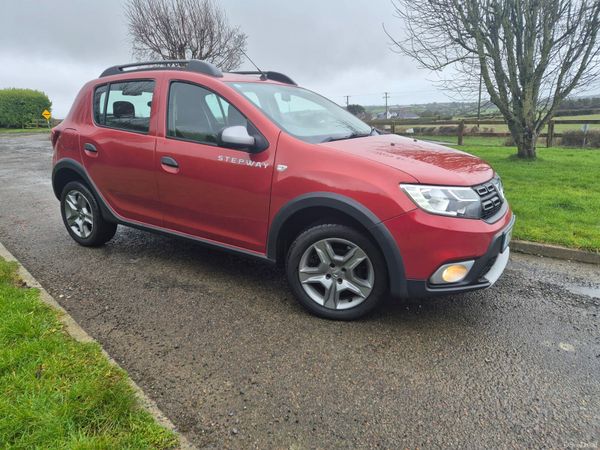 Dacia Sandero Stepway Hatchback, Diesel, 2017, Red