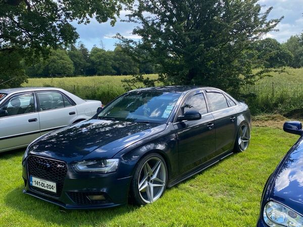 Audi A4 Saloon, Diesel, 2014, Blue