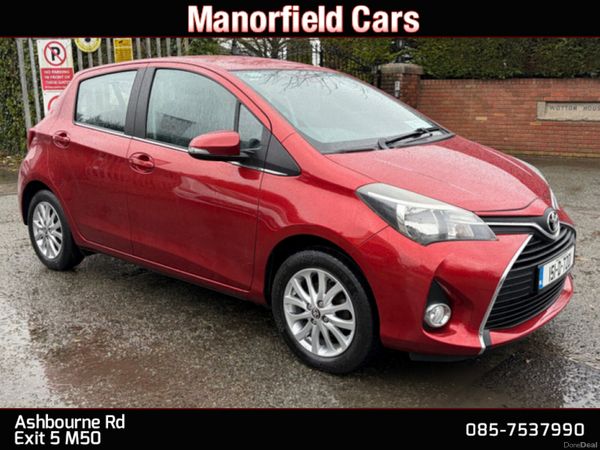 Toyota Yaris Hatchback, Petrol, 2015, Red
