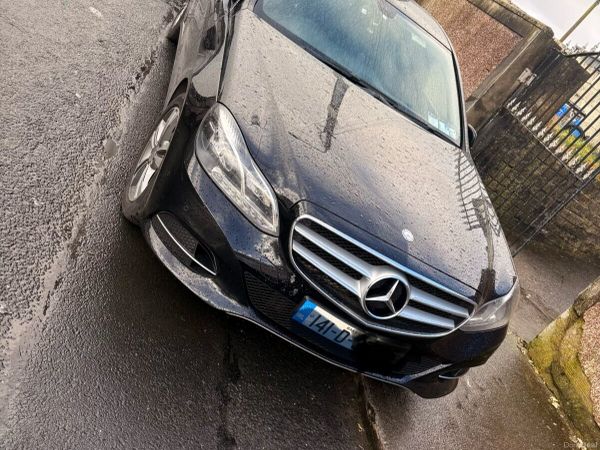 Mercedes-Benz E-Class Saloon, Diesel, 2014, Black
