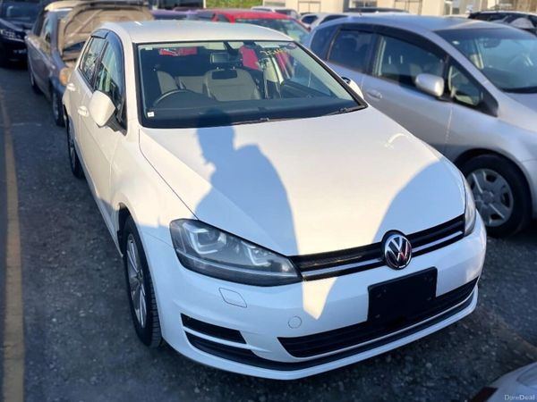 Volkswagen Golf Hatchback, Petrol, 2014, White