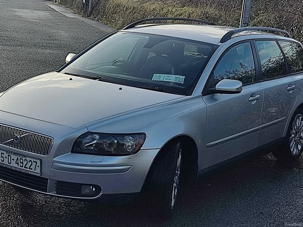 Volvo V50 Estate, Petrol, 2005, Silver