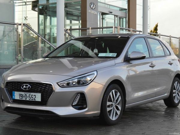 Hyundai i30 Hatchback, Petrol, 2019, White