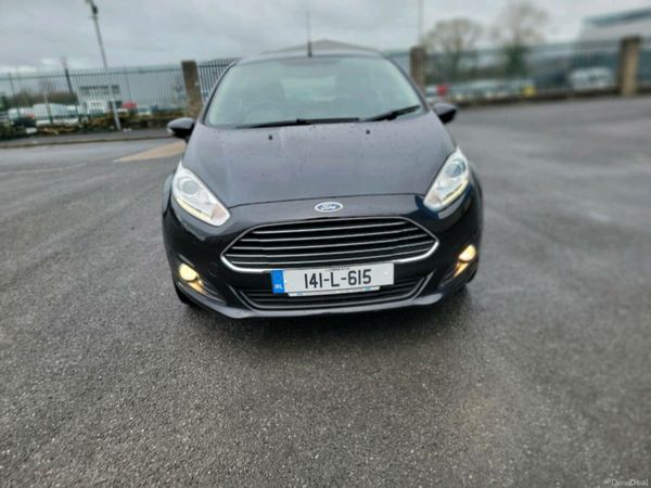Ford Fiesta Hatchback, Petrol, 2014, Black