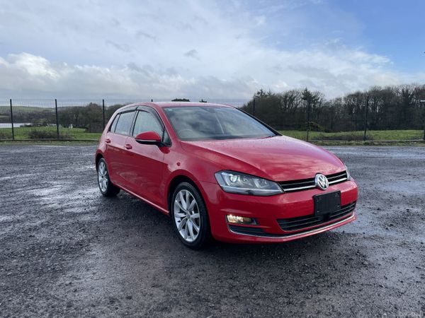 Volkswagen Golf Hatchback, Petrol, 2016, Red