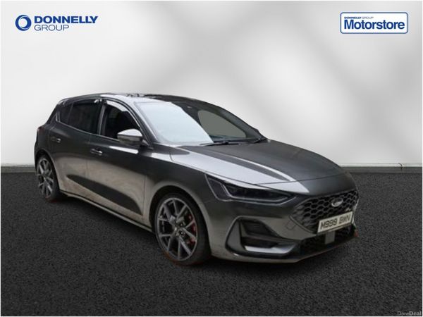 Ford Focus Hatchback, Petrol, 2023, Grey