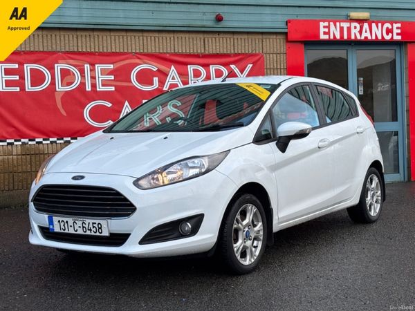 Ford Fiesta Hatchback, Petrol, 2013, White