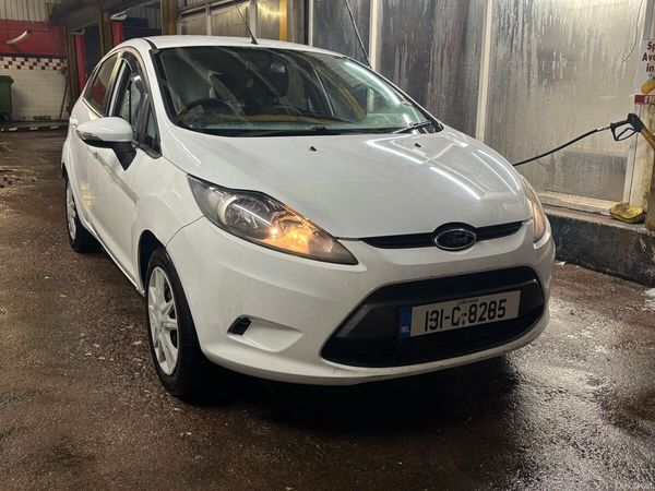Ford Fiesta Hatchback, Diesel, 2013, White