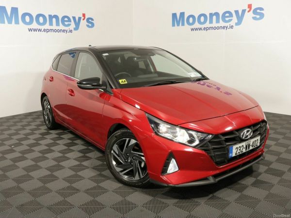 Hyundai i20 Hatchback, Petrol, 2023, Red