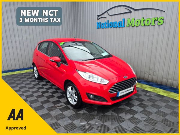 Ford Fiesta Hatchback, Petrol, 2015, Red
