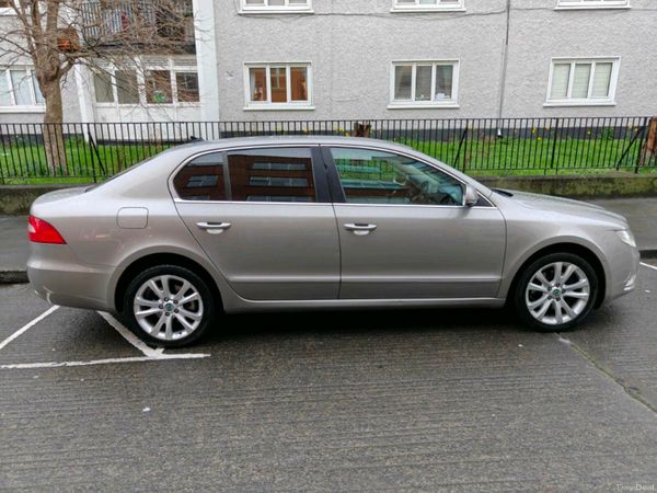 Skoda Superb Saloon, Diesel, 2011, Beige