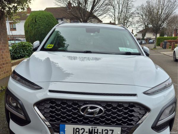 Hyundai KONA MPV, Petrol, 2018, White