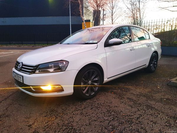 Volkswagen Passat Saloon, Diesel, 2014, White