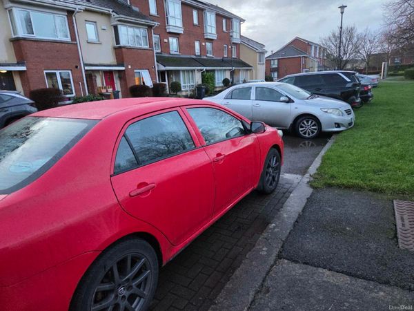 Toyota Corolla Saloon, Diesel, 2011, Red