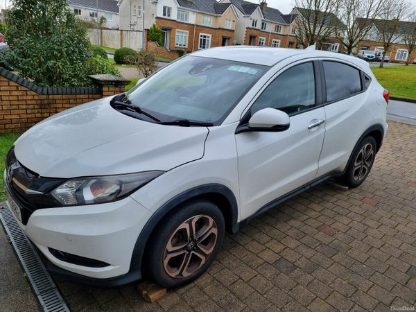 Honda HR-V SUV, Petrol, 2016, White