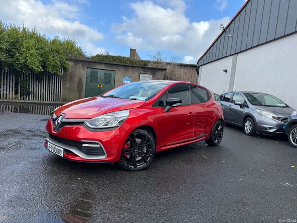 Renault Clio Hatchback, Petrol, 2013, Red
